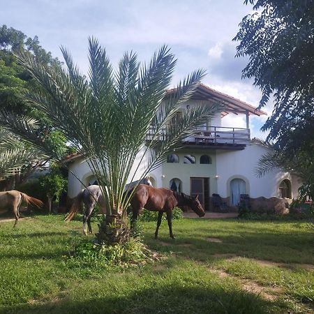 Horse Inn - Posada Samaipata Kültér fotó